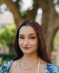 Shelby Shay's Instagram, Twitter & Facebook