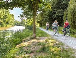 1) de erft is een 103 km lange zijrivier van de rijn. The Erft Cycle Route