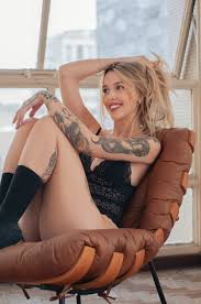 Bruna Ungaretti - Free nude pics, galleries & more at Babepedia