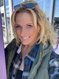 Yellow & Green turns 9 today! 💛💚 https://smarturl.it/baroness-yellowgreen