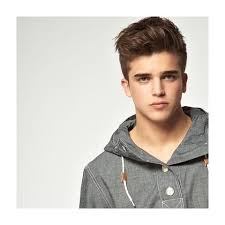 Gekürzt wird, die haare des oberen teils aber bestehen bleiben (das sogenannte deckhaar). Frisur Jungs Undercut Haarfrisuren
