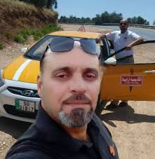 مع الكوافير يحيى التركي الي ما جرب يجرب واذا ما عجبك سيرفسك ببلاش عرض العيد  لف وارجعلنا تركيب شعر طبيعي 100% اعلى جودة من 25