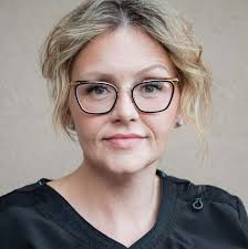 What are recommendations for deep cleaning a business near downtown Siloam?