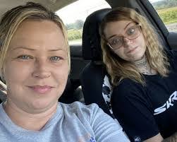 Angela Melfi's Instagram, Twitter & Facebook