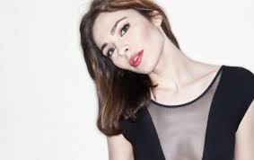 Track? !D. : Listen to Nina Kraviz's 145bpm techno remix of Marie Davidson  original!