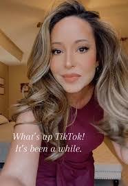 Vanessa Locklear's Instagram, Twitter & Facebook