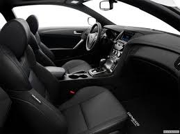 The hyundai genesis coupe follows the traditional sport coupe formula set by its american and european competitors. Hyundai Genesis Coupe 2016 3 8l In Uae New Car Prices Specs Reviews Amp Photos Yallamotor