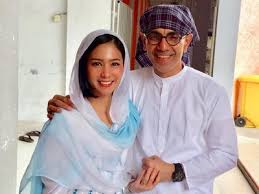 Official twitter account for bunga zainal | twuko. Masalah Yang Dihadapi Pasangan Beda Usia Jauh Seperti Bunga Zainal