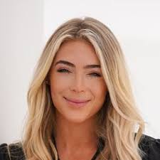 Lauren Perrin's Instagram, Twitter & Facebook