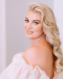 Hair & makeup by Beau