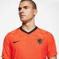 This is the benefit of having the world cup so close to the euros. Holanda Croacia Franca Portugal E Inglaterra Lancam Camisas Confira Galerias