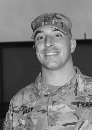 Facial recognition in line for commuters at gates