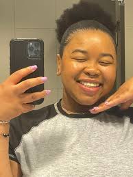 Hey, my name is Morgan and I just commited to UMW yesterday!! Hometown:  Chesapeake, VA Favorite color: Blue Favorite movies: Fly Boys, Mean Girls,  movies musicals, and lot others I could list