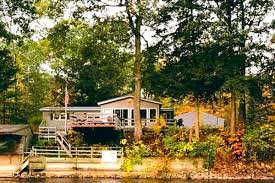 Many of our luxury cabins in northern michigan, some in boyne mountain resort, boast private hot tubs that are ideal for melting away all of your worries, soothing your tense muscles, and enjoying the spectacular views. Michigan Honeymoon Cabins With Hot Tubs Glamping Hub