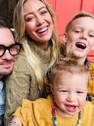 Despite the public's sadness over the couple's breakup, hilary and mike have apparently remained on good terms, from their split to now. Hilary Duff Felt Guilt At First Over Having Daughter Banks People Com