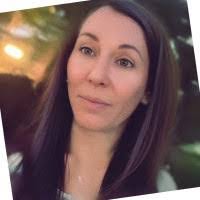 Valerie Clifton's Instagram, Twitter & Facebook