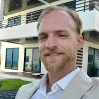 Bob Dippold's Instagram, Twitter & Facebook