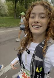 Paris Marathon 2025 completed✔️ 5hs 50 avrge pase 8km per mile , no tr...