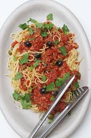 Jamie Oliver 30 Minuten Spaghetti Alla Puttanesca Fenchel Radieschen Salat Knoblauchbrot Schokoladencreme Radieschen Salat Fenchel Lebensmittel Essen