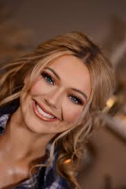 Bombshell Beauty by Chetna