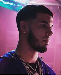 Bad bunny y anuel aa le cantan a dios en nueva colaboración. Los Reyes Con Los Dioses Papi Realhastalamuerte Realhastalamuerte2 Losintocable Imagenes De Cantantes Tatuajes Rosas Y Calaveras Cantantes Famosos