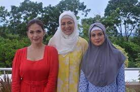 She is currently an exclusive contract artist of gma network. Andrea Torres Andreaetorres Instagram Photos And Videos
