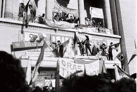 Seara de 16 decembrie 1989 a reprezentat inceputul revolutiei, iar multimea a umplut atunci centrul timisoarei. Documentar RevoluÈ›ia De La TimiÈ™oara Amintiri Cumplite Din Zilele In Care Romanii Au Pus CapÄƒt Comunismului Alba24