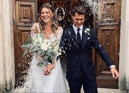 La conduttrice è convolata a nozze con l'imprenditore francese loic fleury e l'annuncio è arrivato via social dagli stessi neosposi, insieme ad alcuni scatti e immagini. Cristina Chiabotto Si E Sposata Con Marco Roscio Le Foto Delle Nozze
