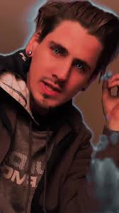 I wish eye filters worked better!! #bettereyefilters #epicthemusical  #posiedon #getinthewater i had a ton of fun messing around with this one!!