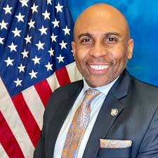 Keith Noble's Instagram, Twitter & Facebook