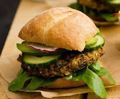 Poli Burger Vegan Linsen Polenta Burger Rezept Vegetarisches Essen Rezepte Einfache Gerichte