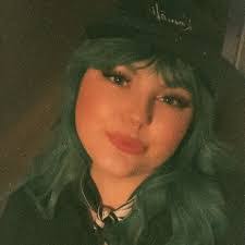 Kelsey Daniel's Instagram, Twitter & Facebook