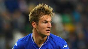 Après avoir atterri jeudi à lyon, joachim andersen (lire notre andersen débarque à lyon après plusieurs semaines de négociations, qui avaient abouti avec son club de la. Lyon Sign Joachim Andersen In 30m Deal
