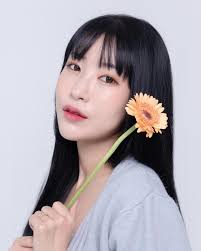 Sao nữ Hàn bỗng lột xác ngoạn mục