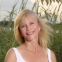 5600+ "Sandra" profiles