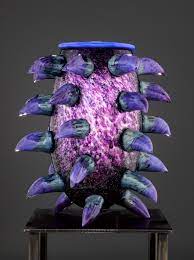 Silvered Violet Venetian With Lavender Gray Prunts 2002 Click To See More Of Chihuly S Elegant And Eclectic Venetians Chihuly Art Glass Art