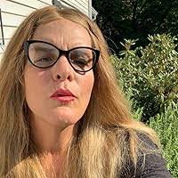 Dawn Lyle's Instagram, Twitter & Facebook