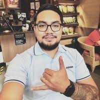 Robin Ortega's Instagram, Twitter & Facebook