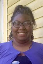 Simone Hewitt's Instagram, Twitter & Facebook