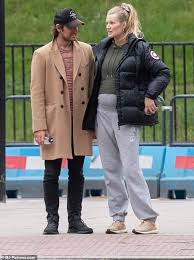 Antonia toni garrn is a german fashion model, actress and humanitarian. Pregnant Toni Garrn Goes Shopping In London With Husband Alex Pettyfer Daily Mail Online