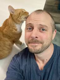 Bond is my purrsonal stylist ✂️🧡