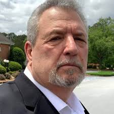 Does this suppose to be that loose??