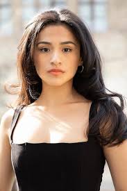 Naomi Serrano : Tous ses films et ses séries