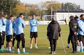 Nuestro objetivo es brindar aquí toda la información. La Seleccion Uruguaya Entreno En Doble Horario Auf