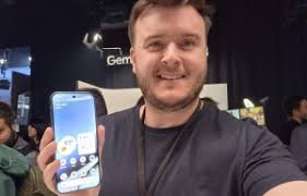 Popular Android apps are destroying your battery life with SECRET downloads  in the background