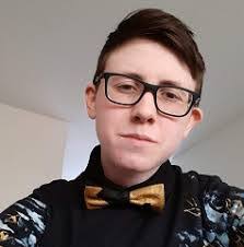 Emily Rosenthal's Instagram, Twitter & Facebook