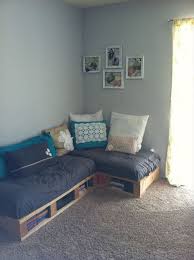 Diy Pallet Couch Attractive Addition For Living Room With Images Diy Pallet Couch Pallet Furniture Pallet Furniture Bedroom