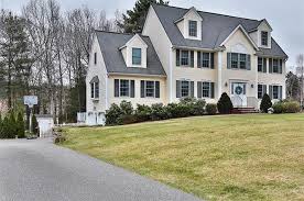 3 Sachem Cir, Wilmington, MA 01887
