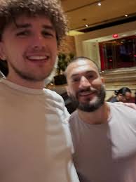 Different lanes. Same altitude. 🚀 Most people would break after that  chapter not this guy👊🏽 @conorbennofficial world champion incoming ⏳ Keep  shining brother 🖤🩶