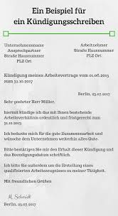 Eine kündigungsschreiben vorlage für arbeitnehmer mit textbausteinen zur individuellen anpassung des kündigungsschreibens und wichtige tipps zur kündigung. Vorlage Kundigungsschreiben Bewerbung Schreiben Der Korrekte Aufbau Vorlagen Richtiggutbewerben De